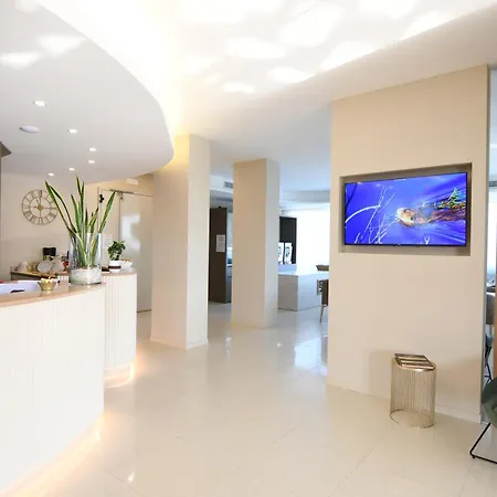 Отель Grappolo D'oro 3*